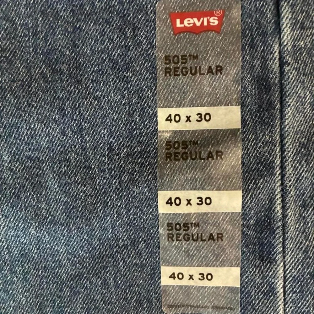 NWT Levi's 505 Regular Straight Leg Cotton Jeans. Brand new with tags 40 x 30.